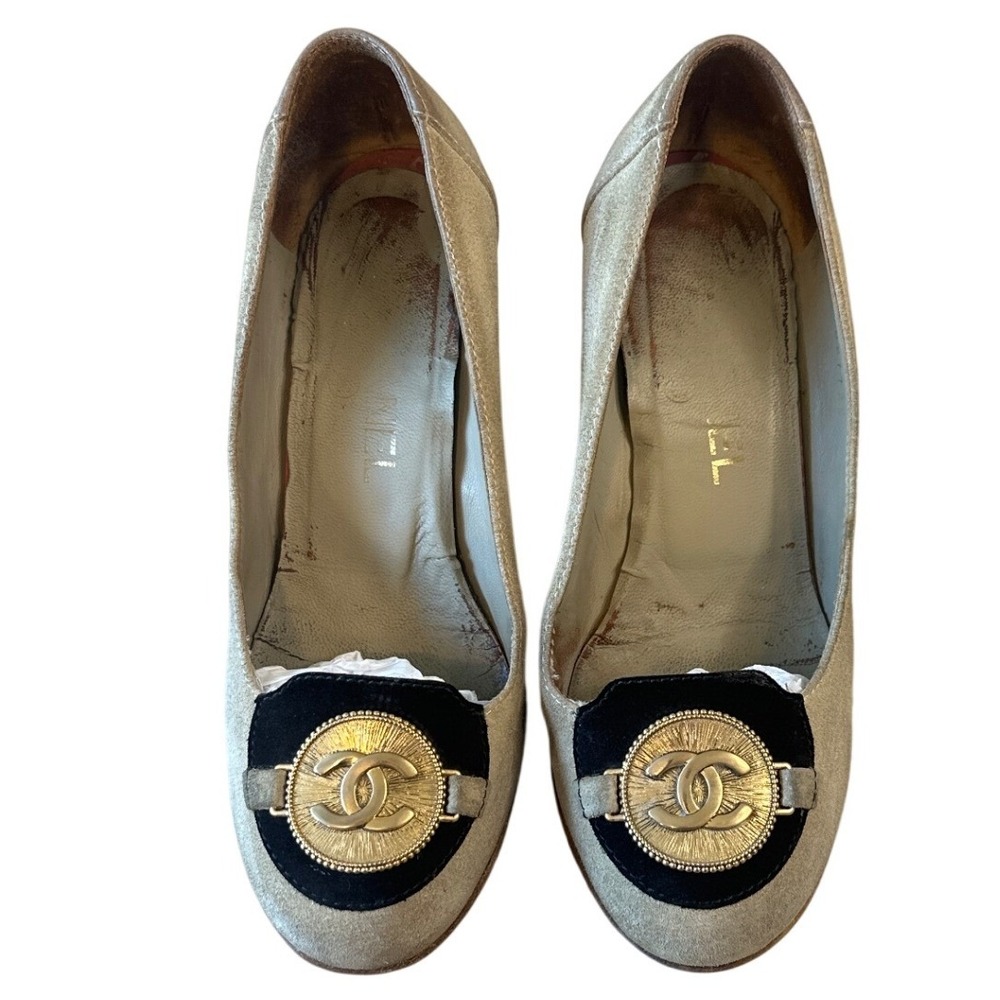 Chanel 11P Beige Black CC Medallion Cork Wedge Pumps EU 37.5 Vintage - Picture 2 of 12